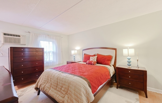2 beds, 2 baths, 1,030 sqft, $2,900, Unit 43B
