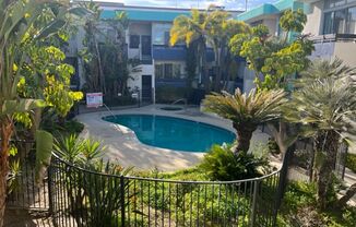 Spacious One Bedroom Apartment in Lake Balboa!