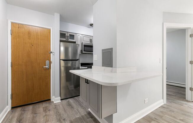 2 beds, 1 bath, 600 sqft, $2,195, Unit 204
