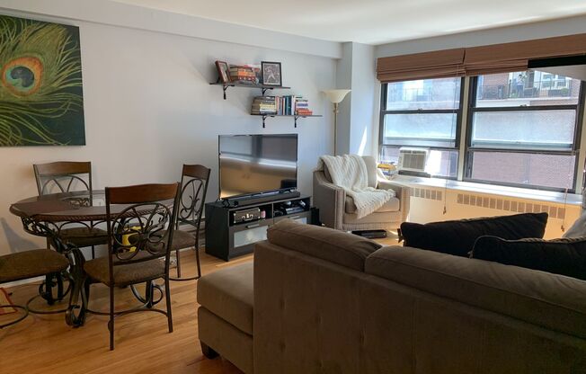 1 bed, 1 bath, 700 sqft, $1,775, Unit 418-0303