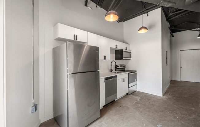 Studio, 1 bath, 449 sqft, $997, Unit B201