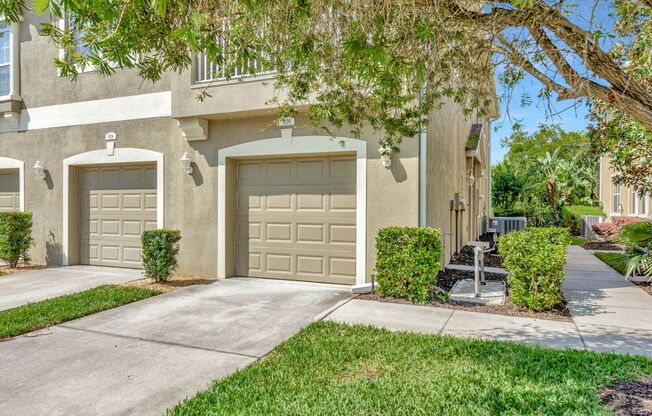 Great Townhouse in Gated Community