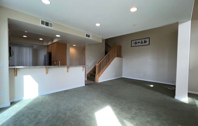 Immaculate 3 Bedroom 2.5 Bath Townhome With Lots of Sunlight and Steps From Luna Park