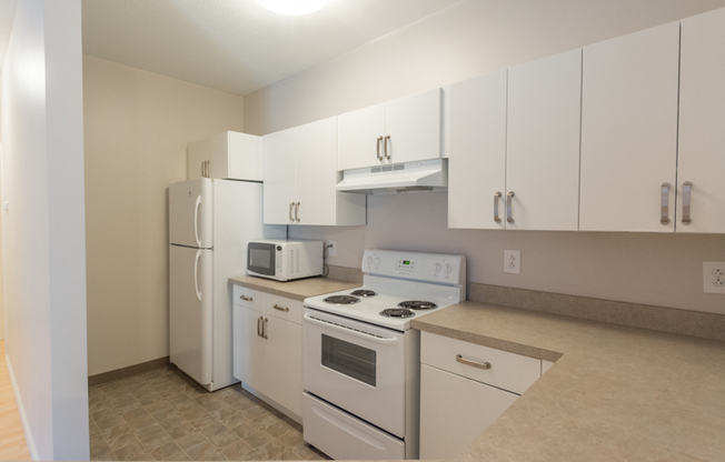 2 beds, 2 baths, 1,340 sqft, $2,622, Unit 208