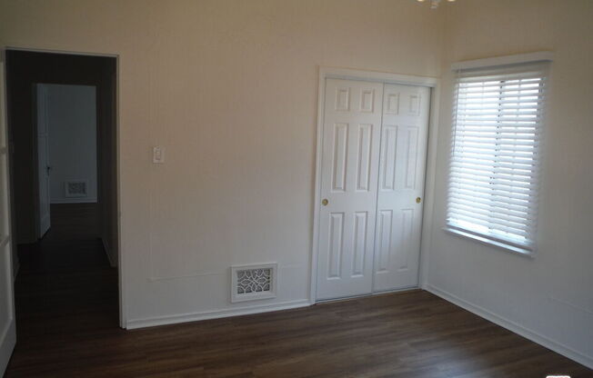 2 beds, 1 bath, 1,200 sqft, $2,500