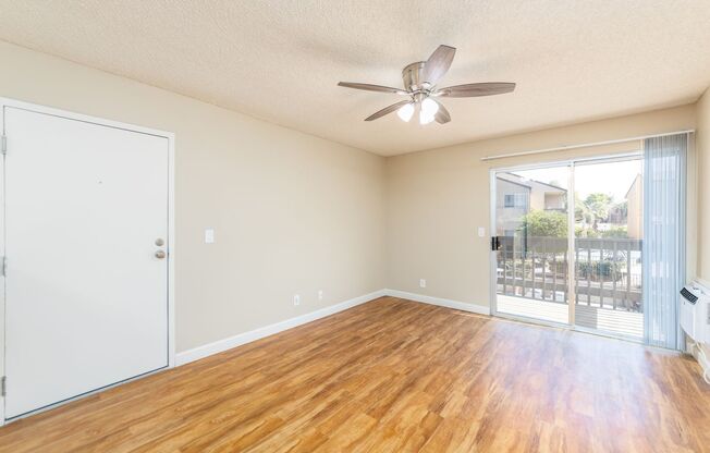 1 bed, 1 bath, 555 sqft, $1,795, Unit 49