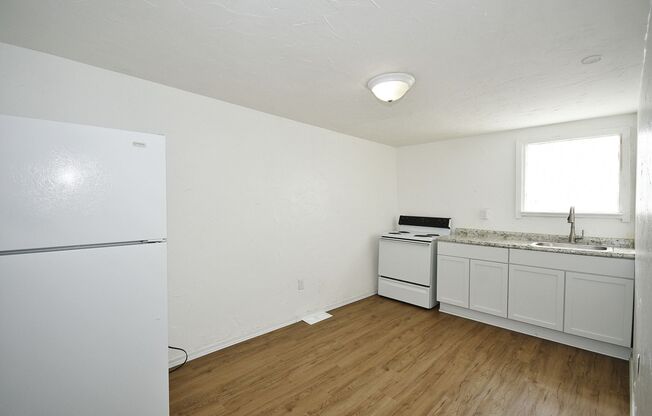 1 bed, 1 bath, $700