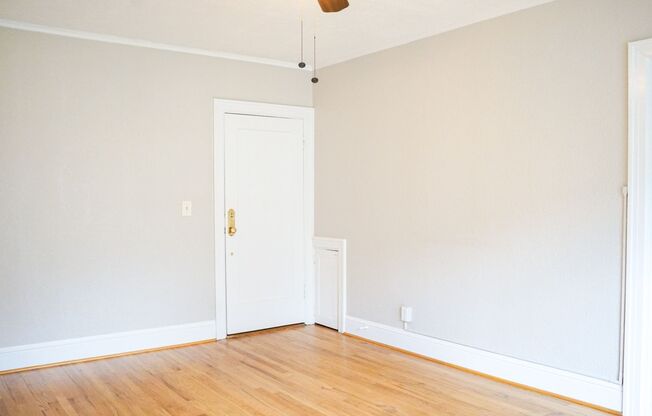 Charming Top Floor Studio Ready Early June!
