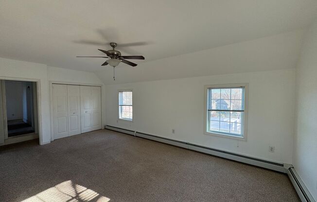 Spacious Farmhouse-Style 2-Bedroom Apartment in Haverhill, MA!