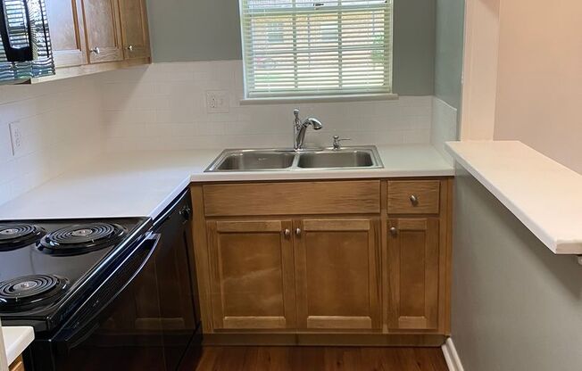 2 beds, 1 bath, 990 sqft, $1,165, Unit 1906