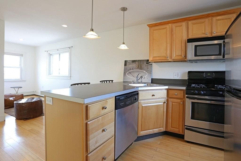 11 BELL CT