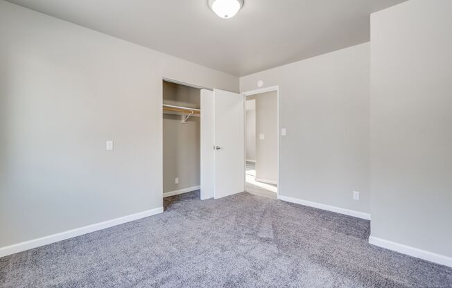 2 beds, 1 bath, 700 sqft, $999, Unit 1245 - 3