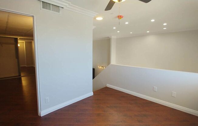 2 beds, 1 bath, 925 sqft, $2,850, Unit 307