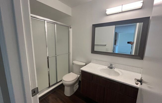 1 bed, 1 bath, 737 sqft, $2,150, Unit 042