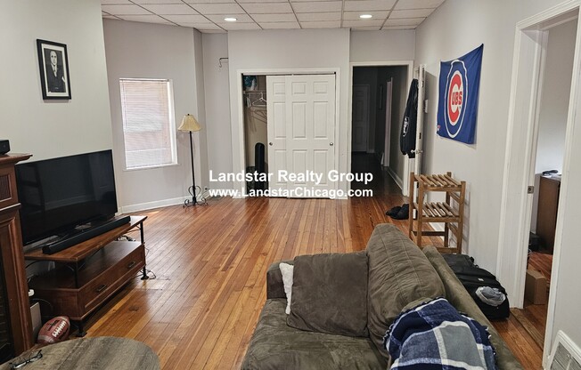 1419 W GRAND AVE
