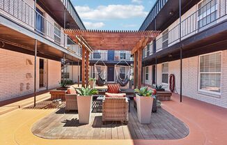2 beds, 1 bath, 702 sqft, $1,224, Unit B-106