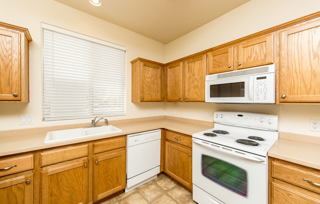 2 beds, 2 baths, $1,525