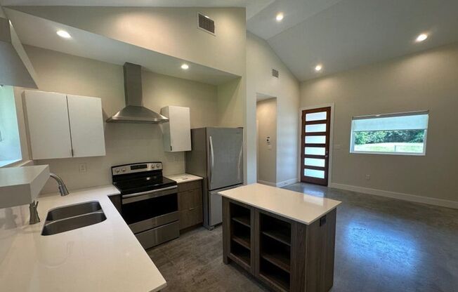 700 S St Antoine Street Unit B