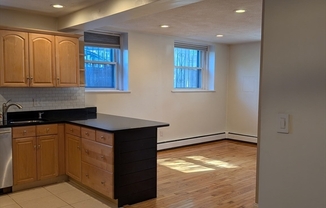 1 bed, 1 bath, 700 sqft, $2,850, Unit BA