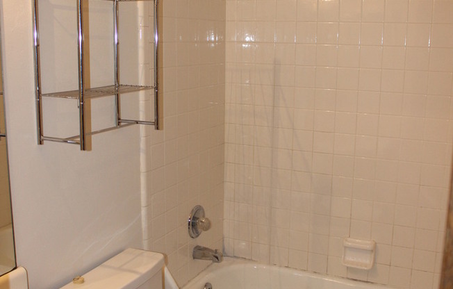 2 beds, 2 baths, $1,200