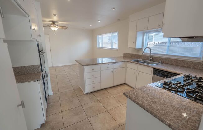 Single Story 3 Bedroom Home for Rent in Canyon Country!