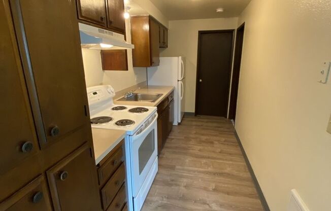 1 bed, 1 bath, 510 sqft, $1,095, Unit 3817 24th Pl NE