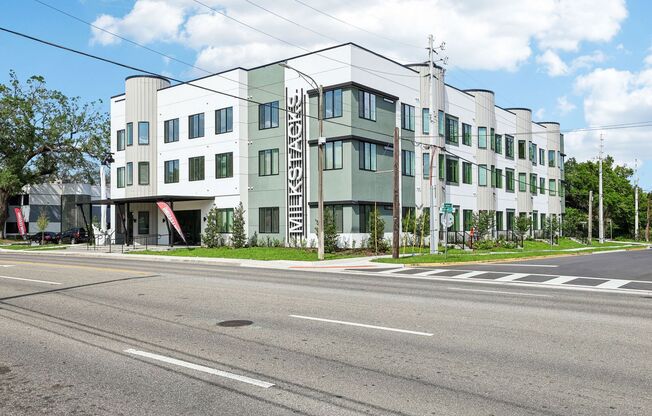 1 bed, 1 bath, 679 sqft, $1,595, Unit 301