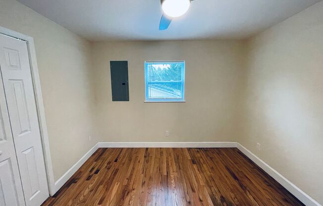 2 beds, 1 bath, $1,895