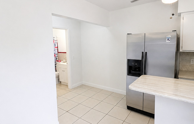 Naomi Apartments