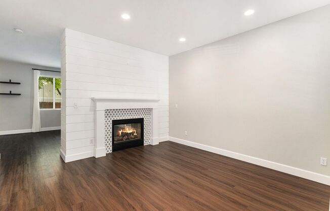Beautiful 4bed/3bath Home in Marina Point