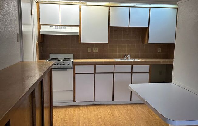 1 bed, 1 bath, $1,200