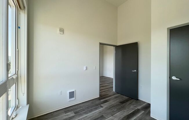 1 bed, 1 bath, 425 sqft, $1,499, Unit 620