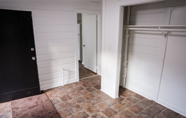 1056 Regent Street C