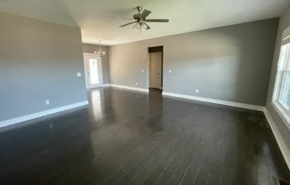 3 beds, 2 baths, $1,700