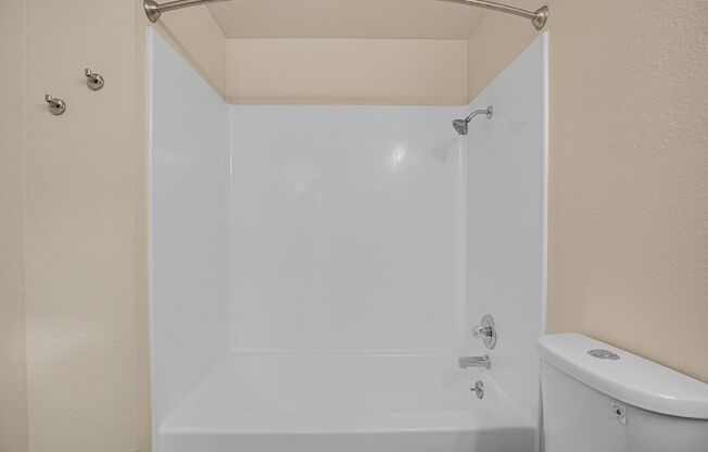 2 beds, 1.5 baths, 1,050 sqft, $2,049, Unit 214-772A