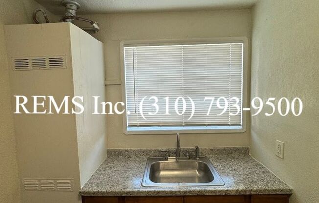 Studio, 1 bath, 342 sqft, $1,450, Unit 4243.25