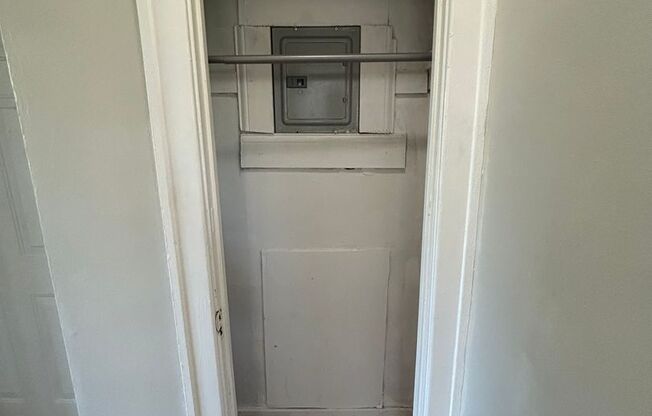 Updated 1 Bed 1 Bath near Midtown