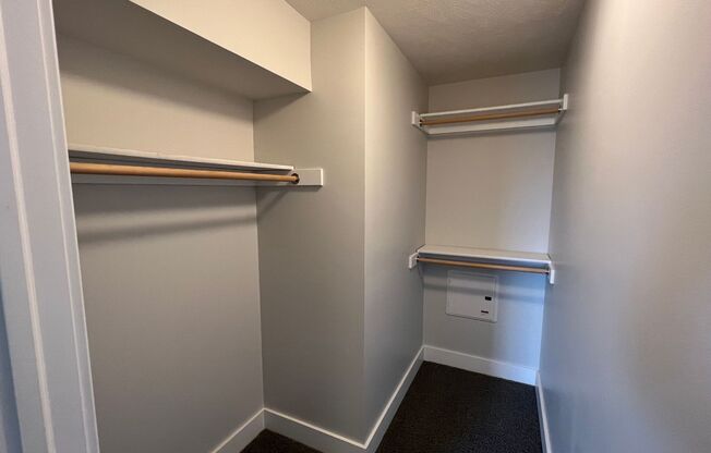 1 bed, 1 bath, 650 sqft, $1,295, Unit Unit 301 A650 Corner Unit w/Nook and Downtown View