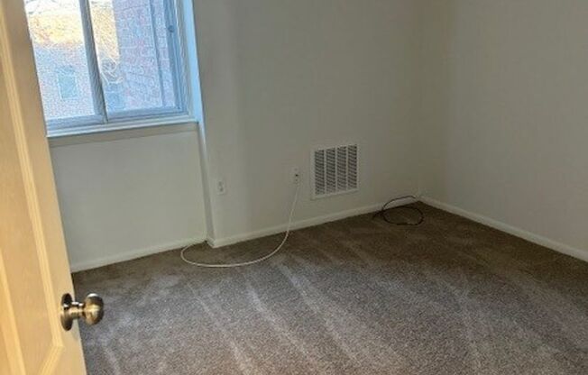 2 beds, 1 bath, 956 sqft, $1,695, Unit 00 - E- 6