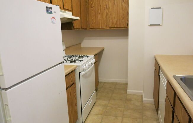 3 beds, 1 bath, 810 sqft, $1,999, Unit 732 S. Millvale Ave. #C5