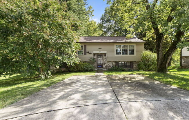 7 WOOD OAK CT