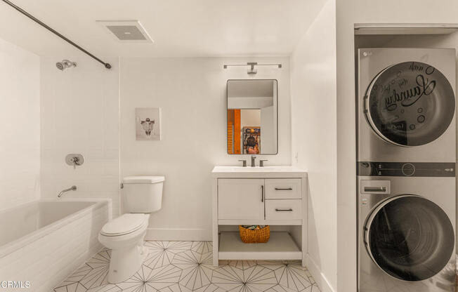1 bed, 1 bath, 1,110 sqft, $3,700, Unit 426