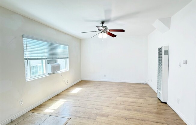 2836 BUDAU AVE