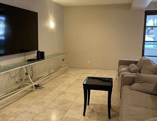 2 beds, 2 baths, 1,264 sqft, $3,275, Unit 607