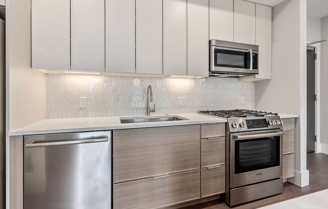 2 beds, 1 bath, 940 sqft, $3,000, Unit 309