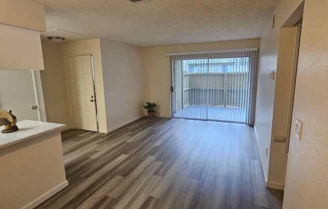 2 beds, 1 bath, 920 sqft, $1,800, Unit 39