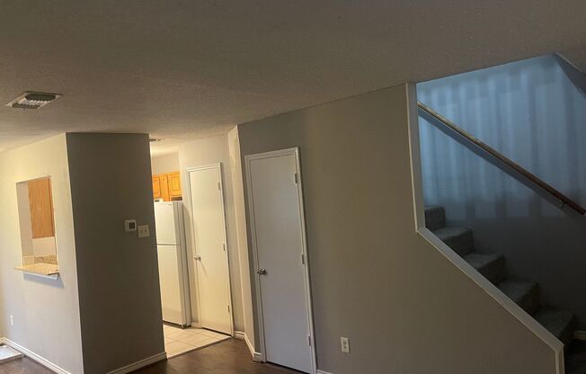 1221 Abrams Rd