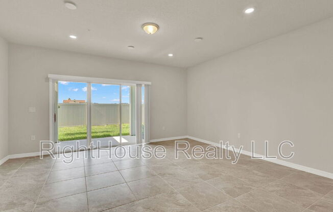 3087 EMERALD ACRES LN