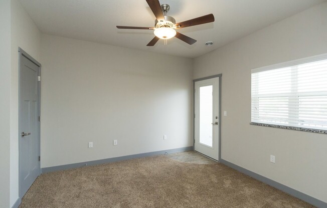 1 bed, 1 bath, 705 sqft, $995, Unit 307