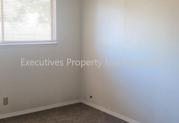 2 beds, 1 bath, $2,350